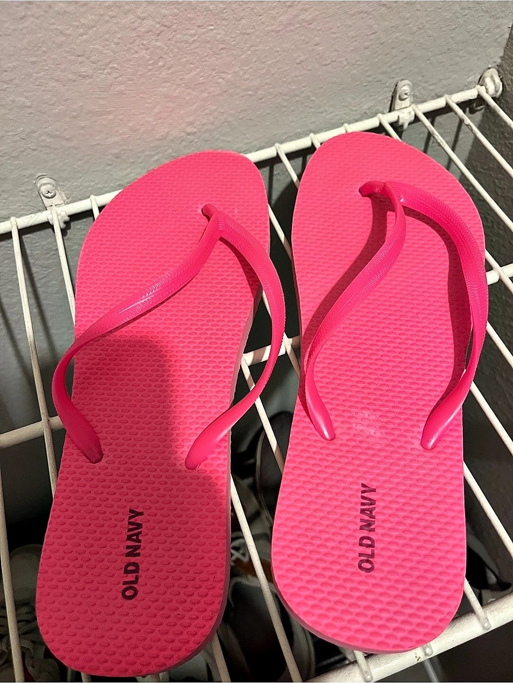 Old Navy Classic Flip-Flops Pink Sandals